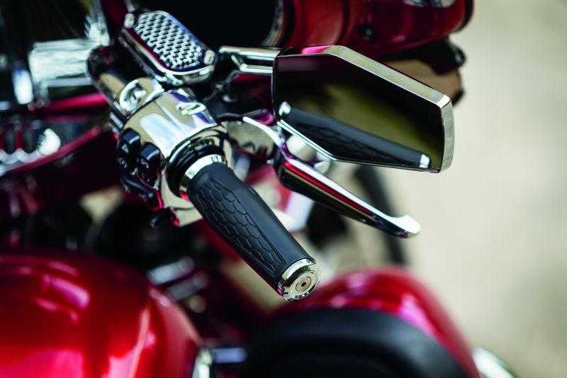 Kuryakyn Hex Chrome Mirrors for powersports vehicles with shiny chrome finish and adjustable mirror arms.