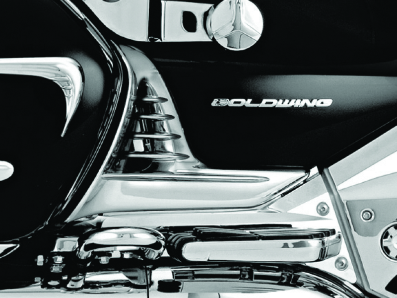 Kuryakyn, Kuryakyn Louvered Battery Box Cover for Honda GL1800 Gold Wing (2001-2005) in Chrome