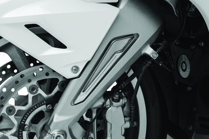 Kuryakyn Omni LED Fork Inserts in chrome for Honda Gold Wing 2018-2020 motorcycle, visible installed on front fork.