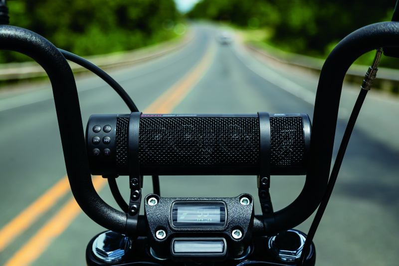 Kuryakyn Road Thunder Plus sound bar by MTX with weather-resistant marine speakers and Bluetooth connectivity for motorcycles.