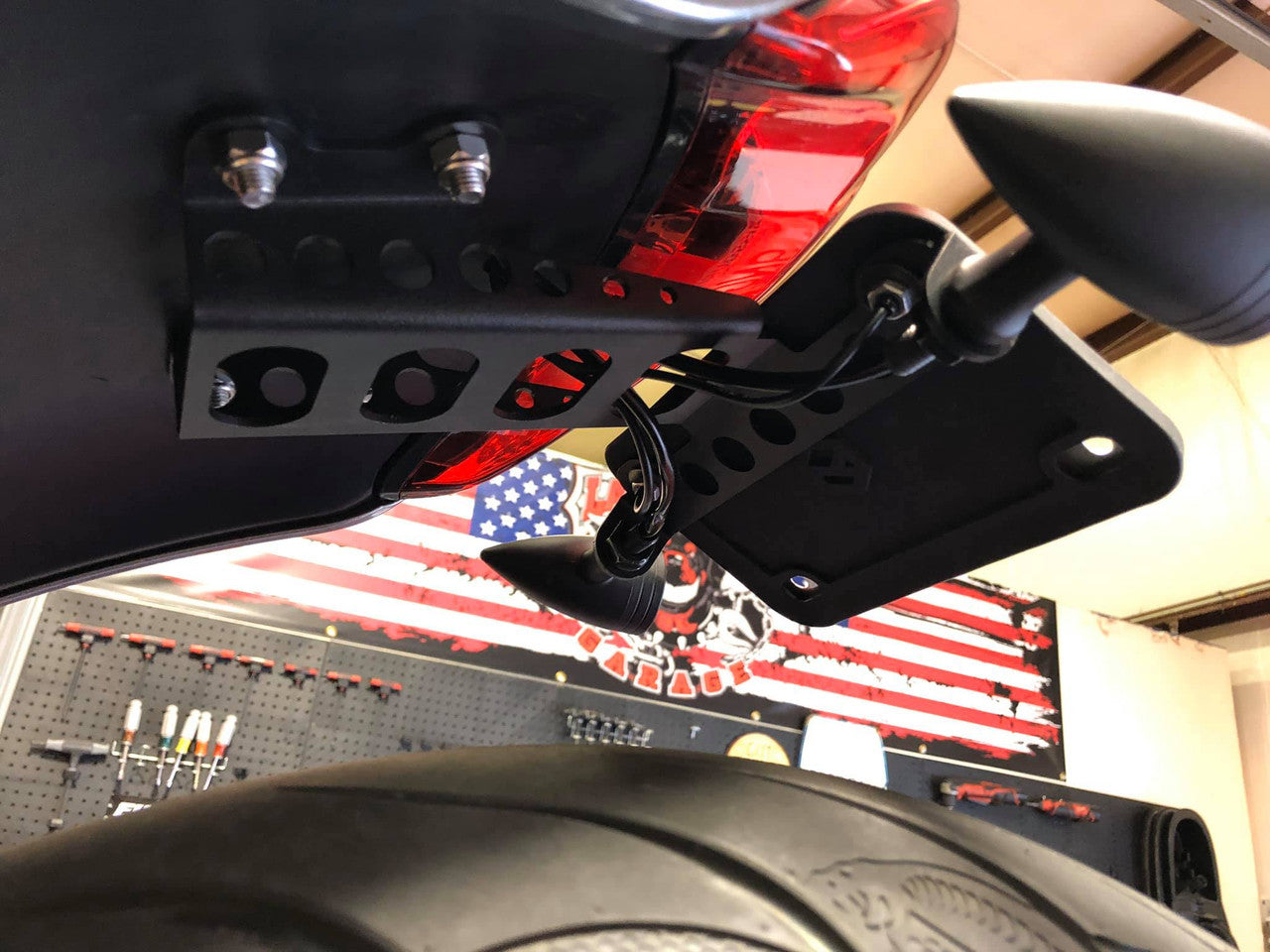 Lamonster Garage Rocket 3 license plate bracket (2020 to current)(Pre-Order) - Howling Moto