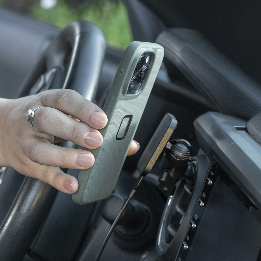 Ball Mount | Charging Non-Locking Qi2 | 20mm - Howling Moto