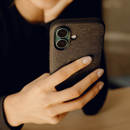 Everyday Case | iPhone 16 Plus Charcoal - Howling Moto