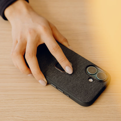 Everyday Case | iPhone 16 Charcoal - Howling Moto