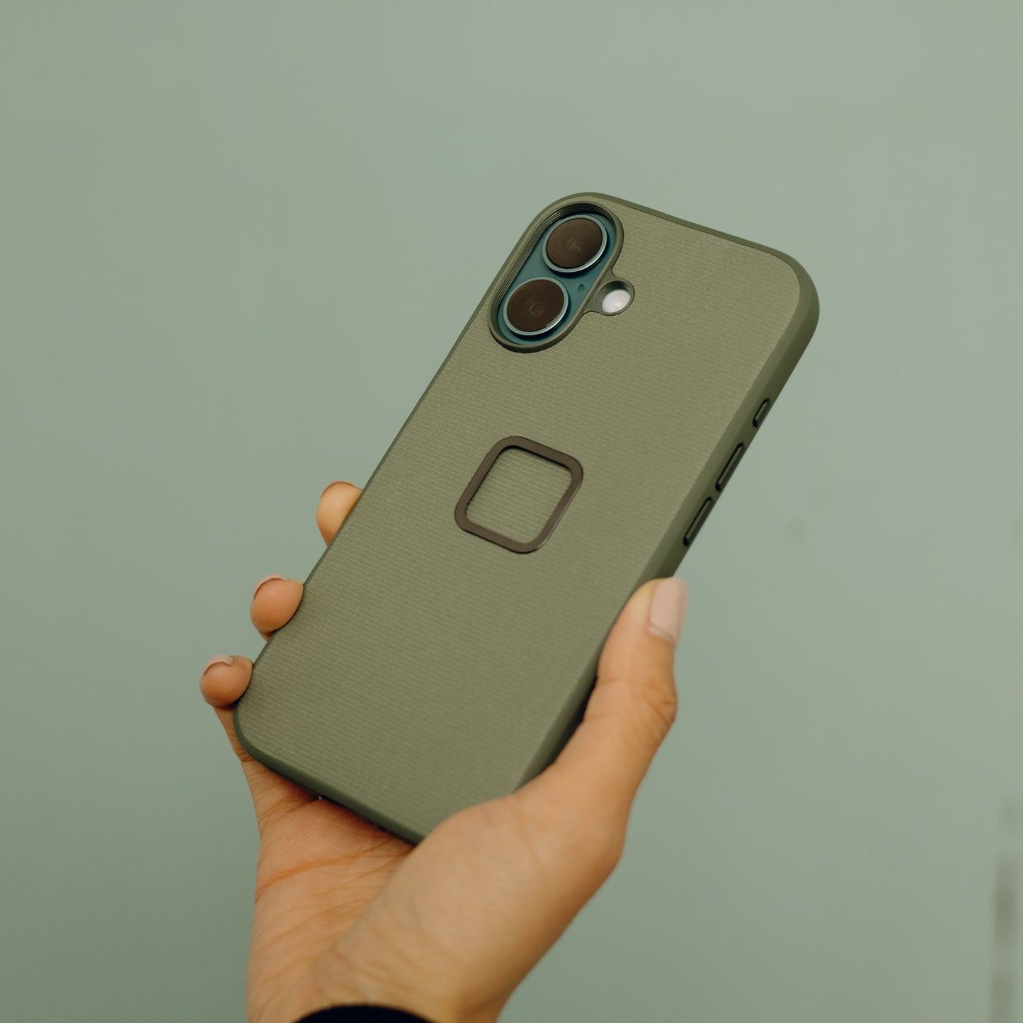 Everyday Case | iPhone 16 Plus Sage - Howling Moto