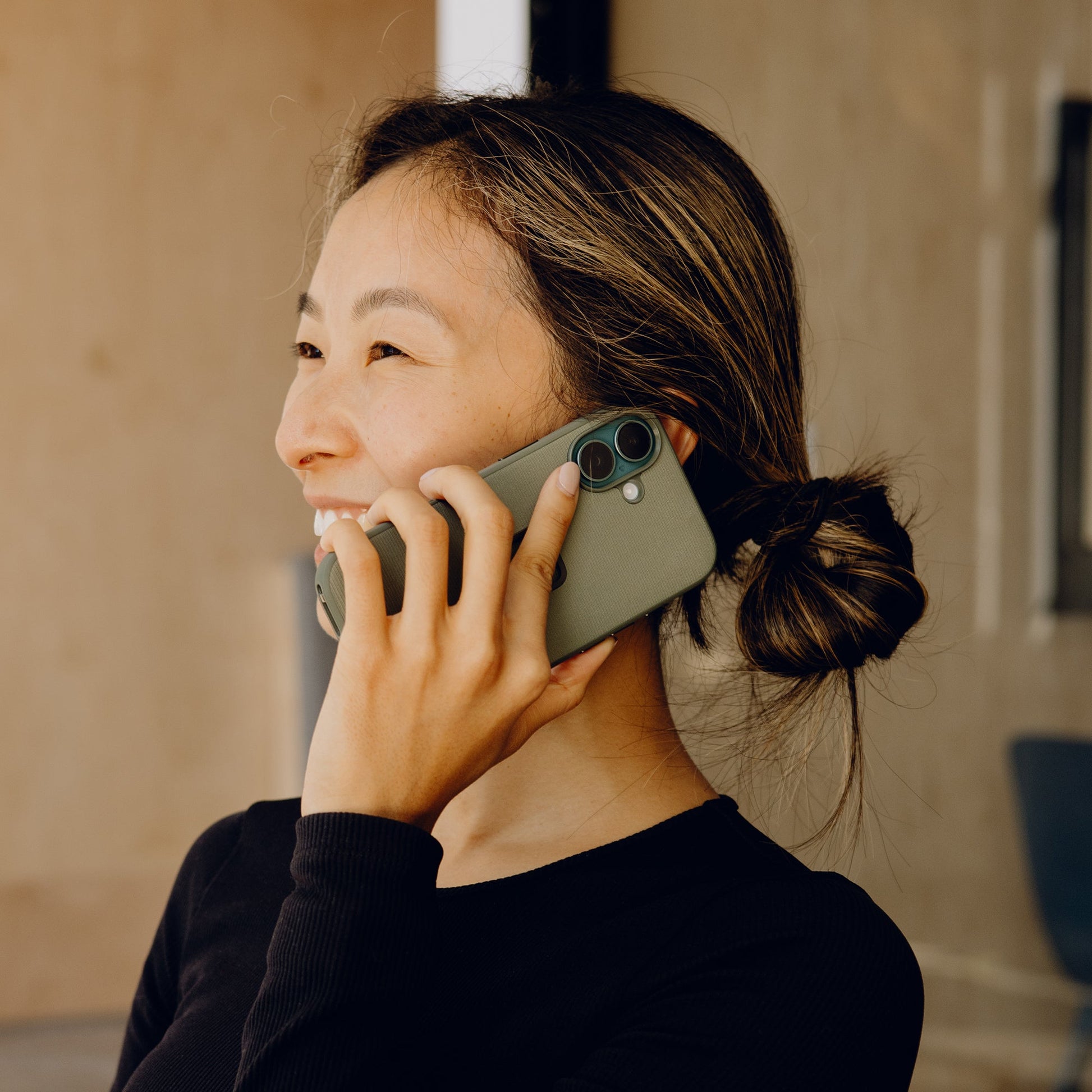 Everyday Case | iPhone 16 Sage - Howling Moto