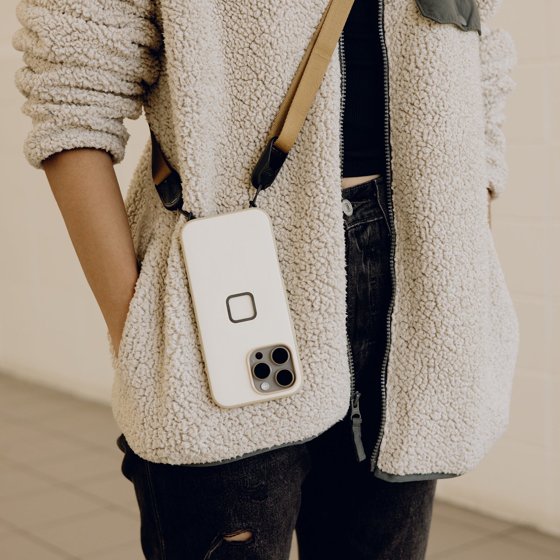 Everyday Clarino Case | iPhone 16 Pro Max Bone - Howling Moto