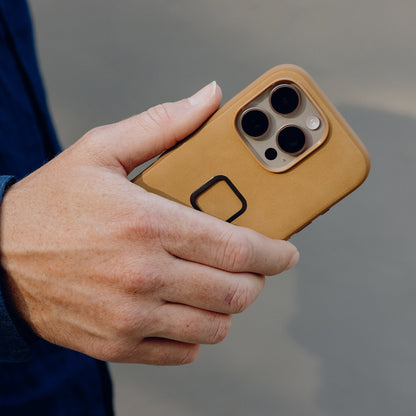 Everyday Clarino Case | iPhone 16 Pro Max Tan - Howling Moto