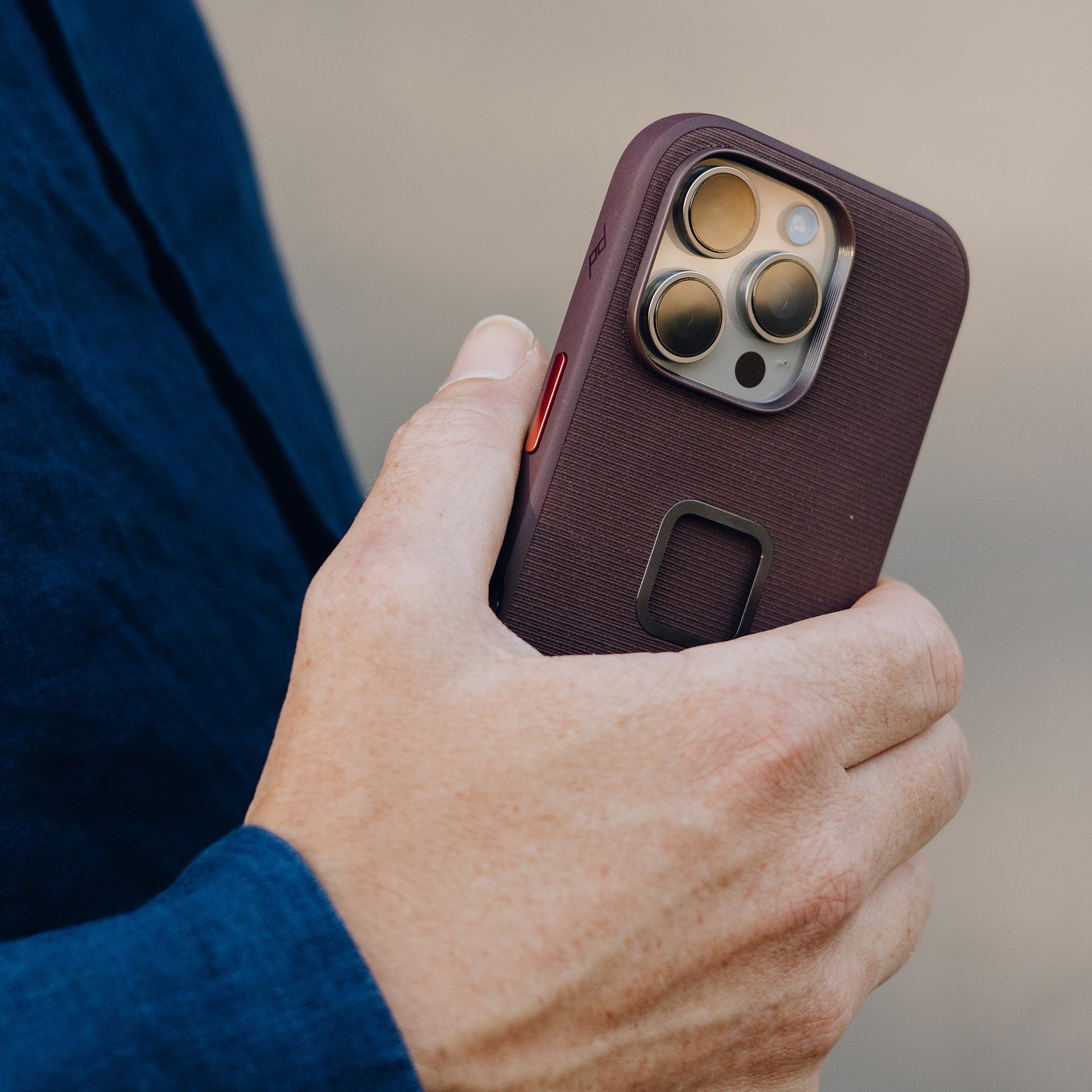 Everyday Loop Case | iPhone 16 Pro | Eclipse - Howling Moto