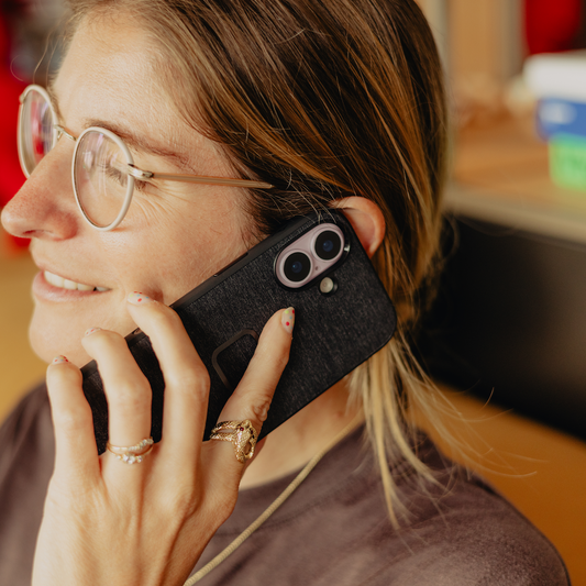 Peak Design Everyday Case for iPhone 17 in charcoal, slim mobile phone case with protective design and textured finish.