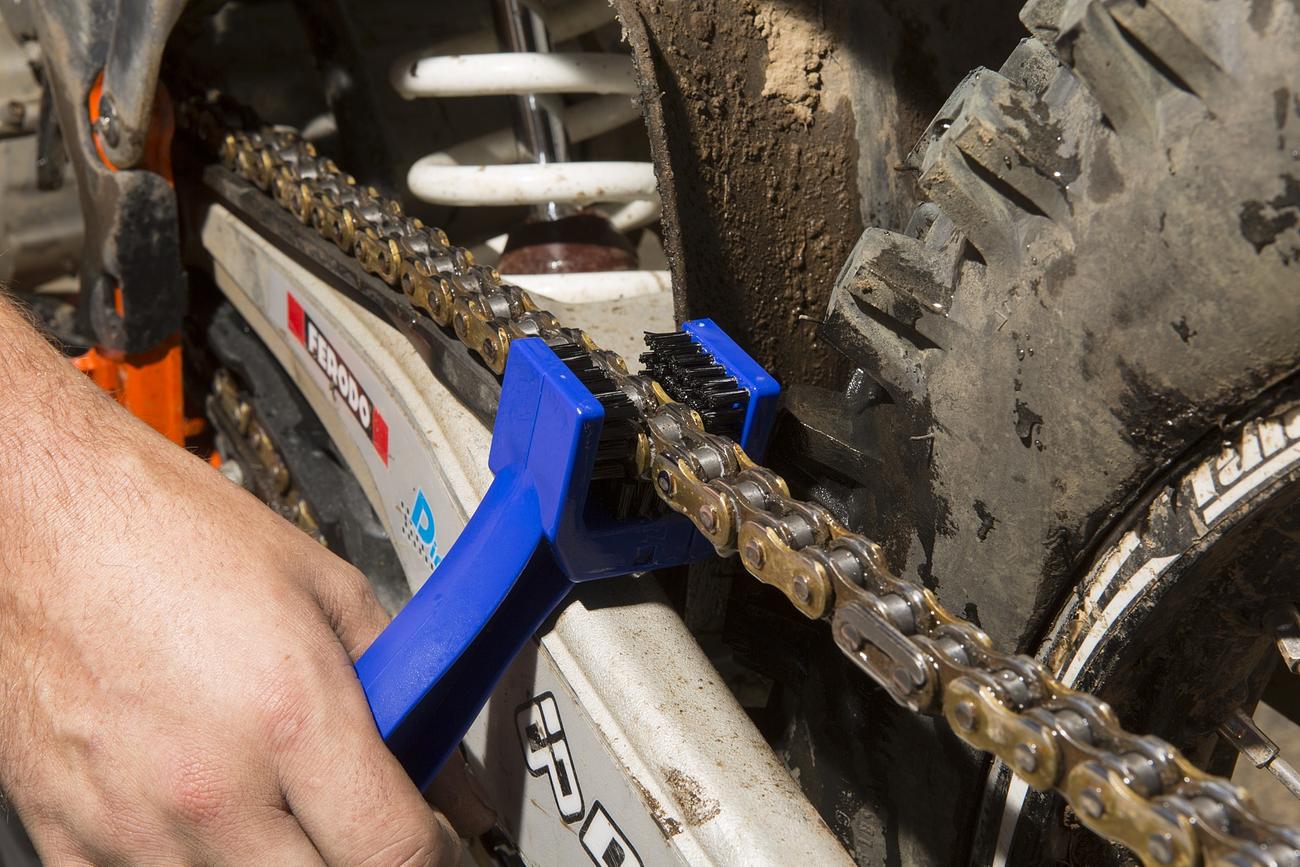Motion Pro Chain Brush - Howling Moto