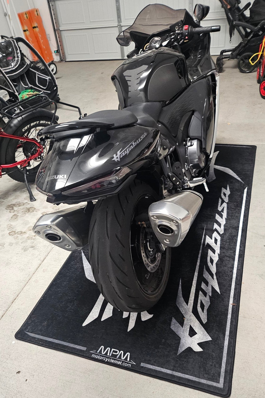 MPM Motorcycle Mat for Suzuki Hayabusa - MM7129 - Howling Moto