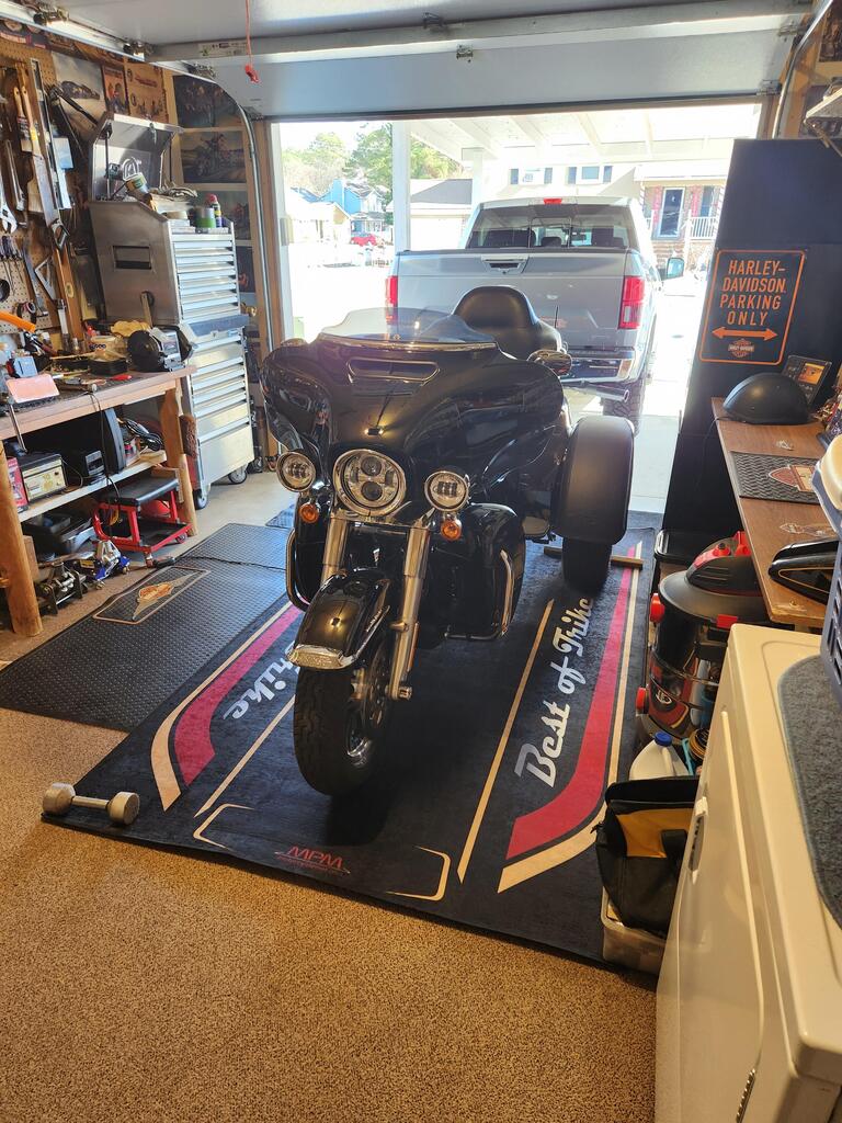 MPM Motorcycle Mat for Trike Motorcycle "Best of Trike" - MM7433 - Howling Moto