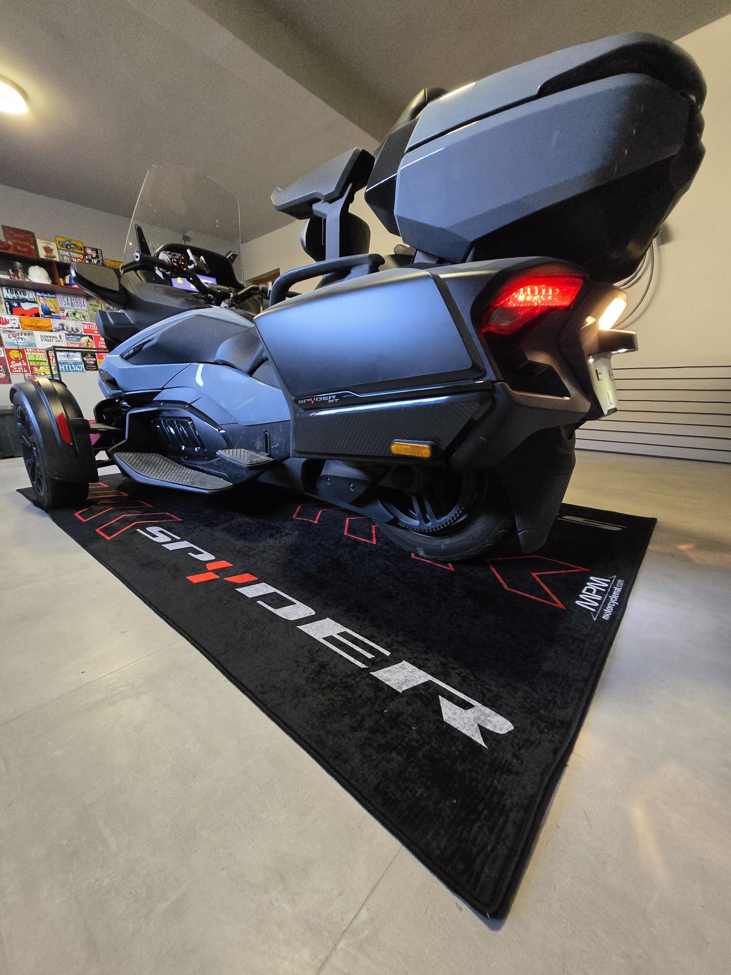 MPM Motorcycle Mat for Can-Am Spyder - MM7213 - Howling Moto