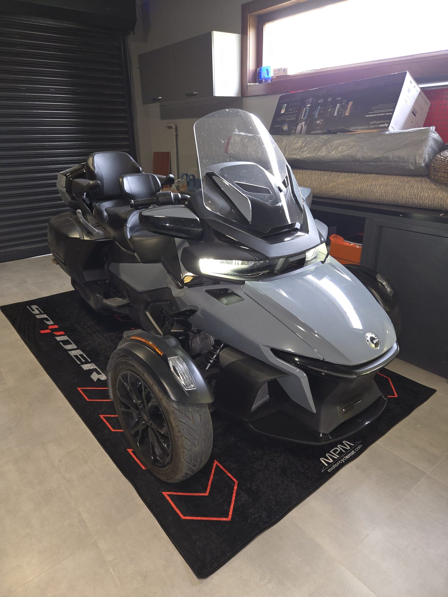 MPM Motorcycle Mat for Can-Am Spyder - MM7213 - Howling Moto