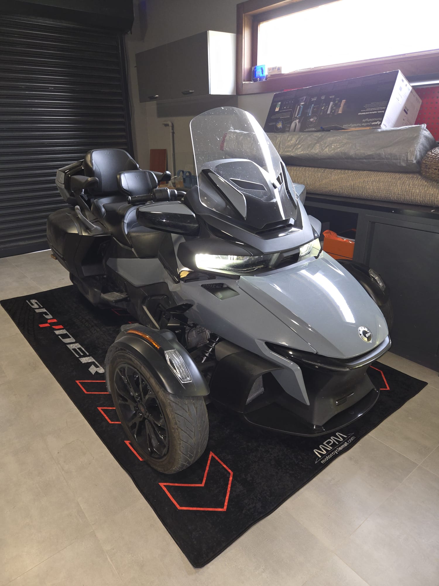 MPM Motorcycle Mat for Can-Am Spyder - MM7213 - Howling Moto