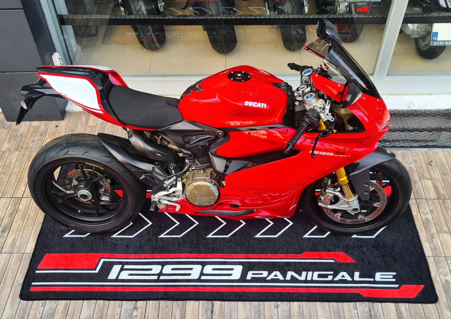 Designed Pit Mat for Ducati 1299 Panigale Motorcycle - MM7184 - Howling Moto