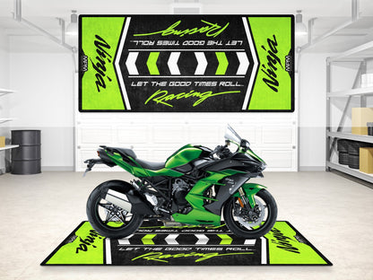 MPM Motorcycle Mat for Kawasaki Ninja - MM7136 - Howling Moto