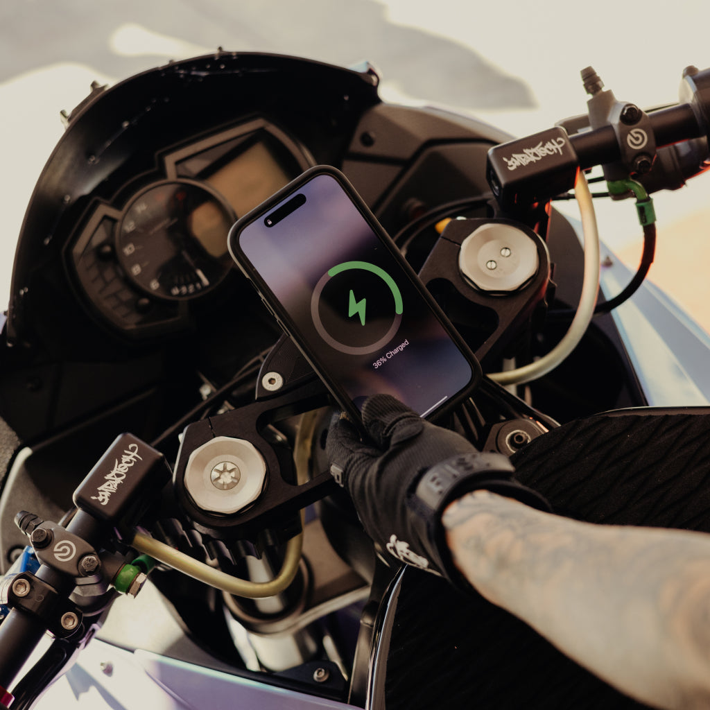 Motorcycle Stem Mount | Charging Qi2 - Howling Moto