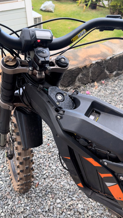 Surron AIRTAG CONCEALER - Howling Moto