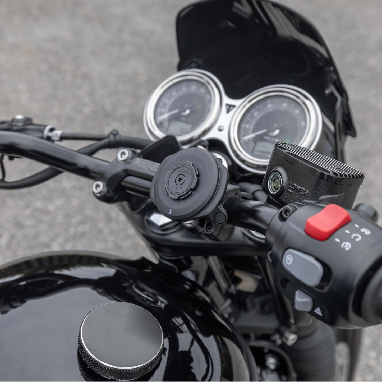 Quad Lock USB Weatherproof Wireless Charging Head - Howling Moto