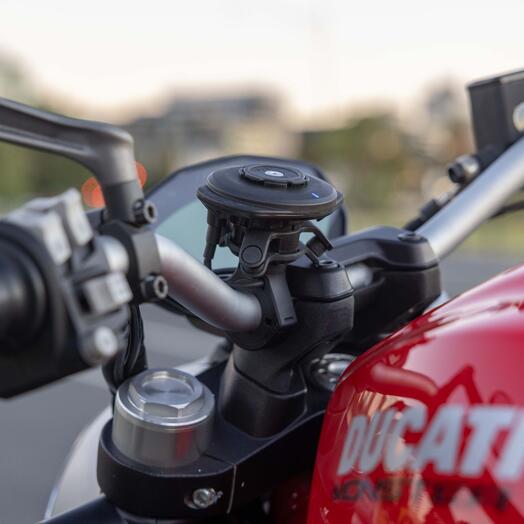 Quad Lock USB Weatherproof Wireless Charging Head - Howling Moto