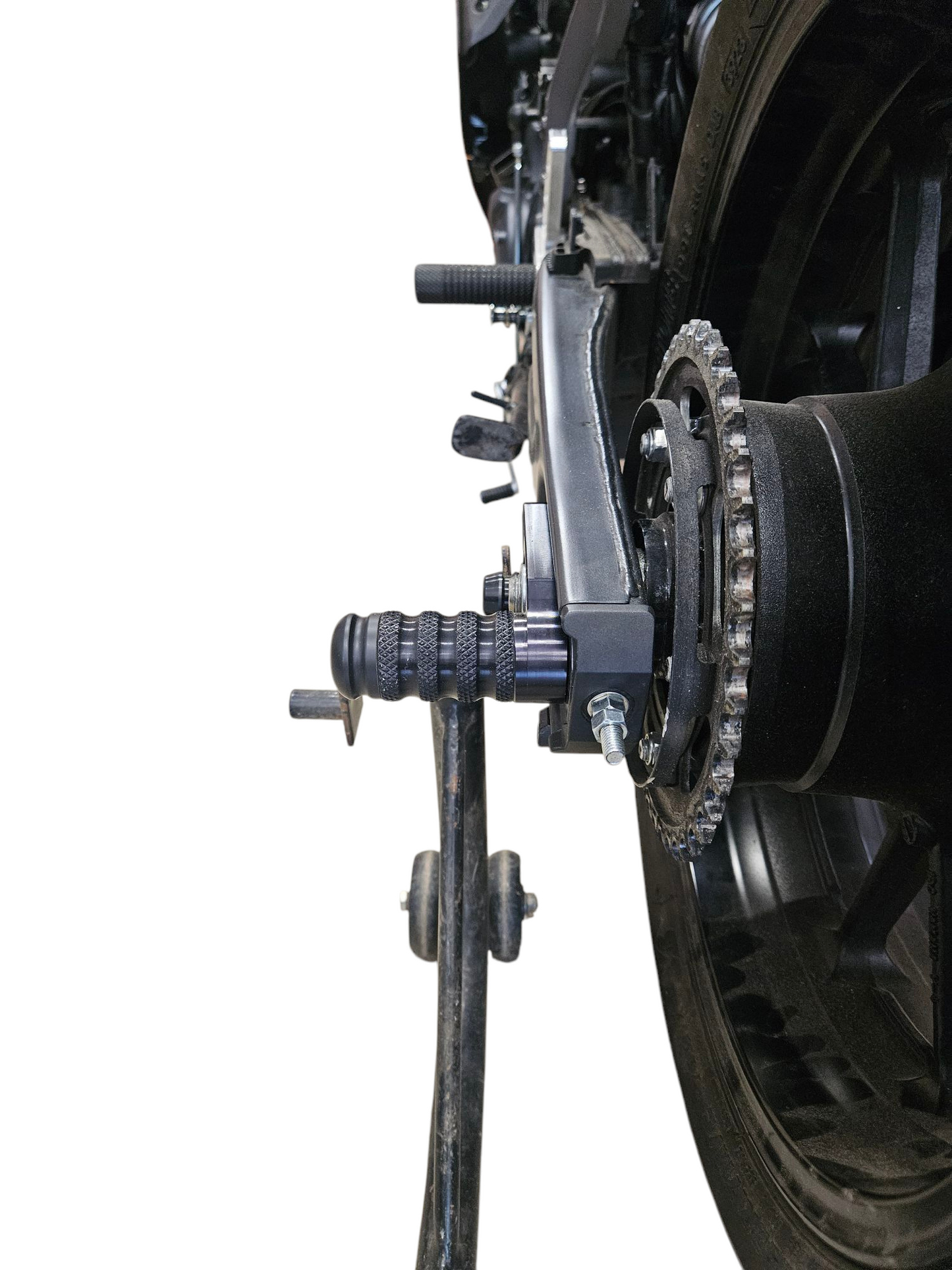 R7 FZ/MT07 REAR AXLE SLIDERS WITH AXLE BLOCKS - Howling Moto