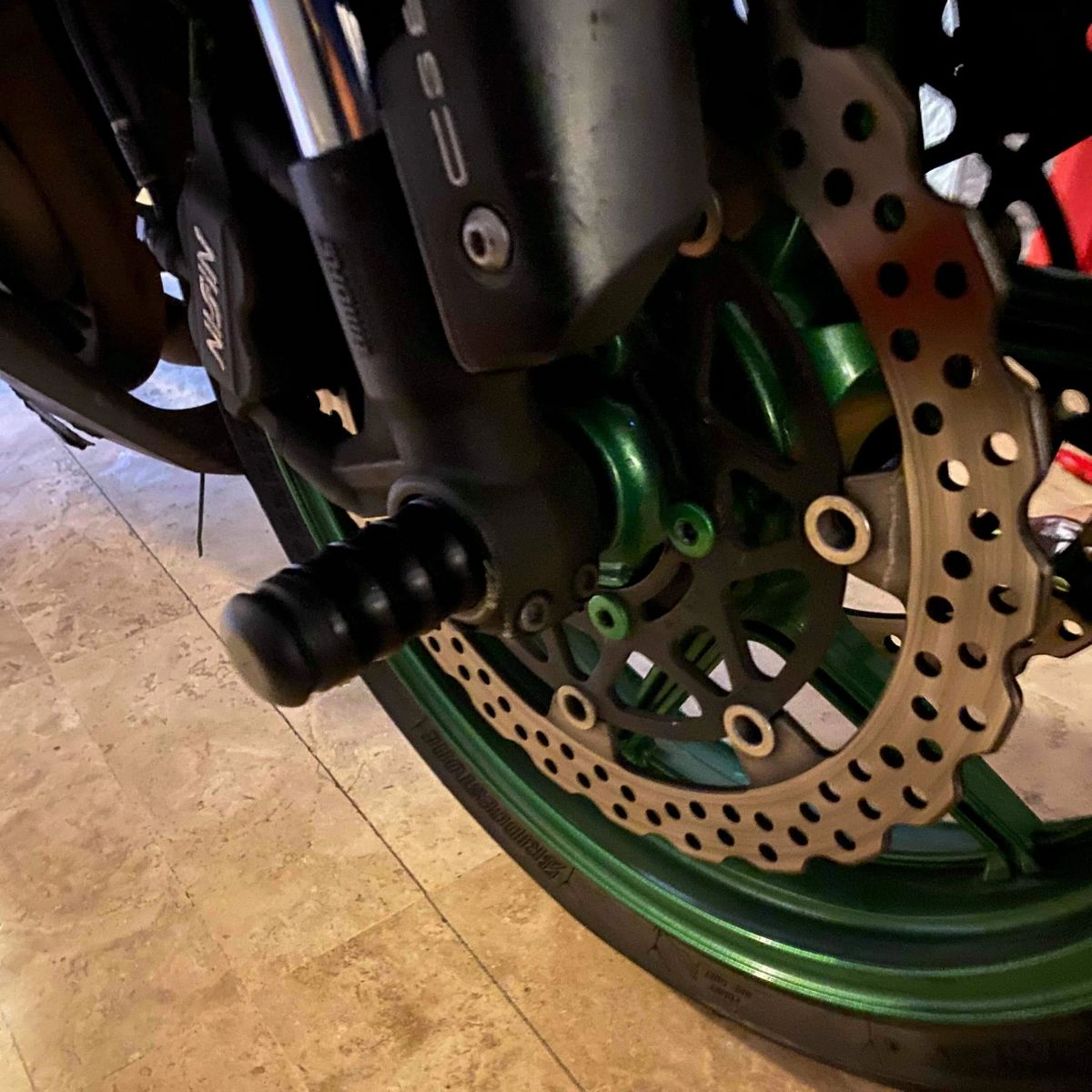 Axle Sliders Zx6r/636 All Years - Howling Moto