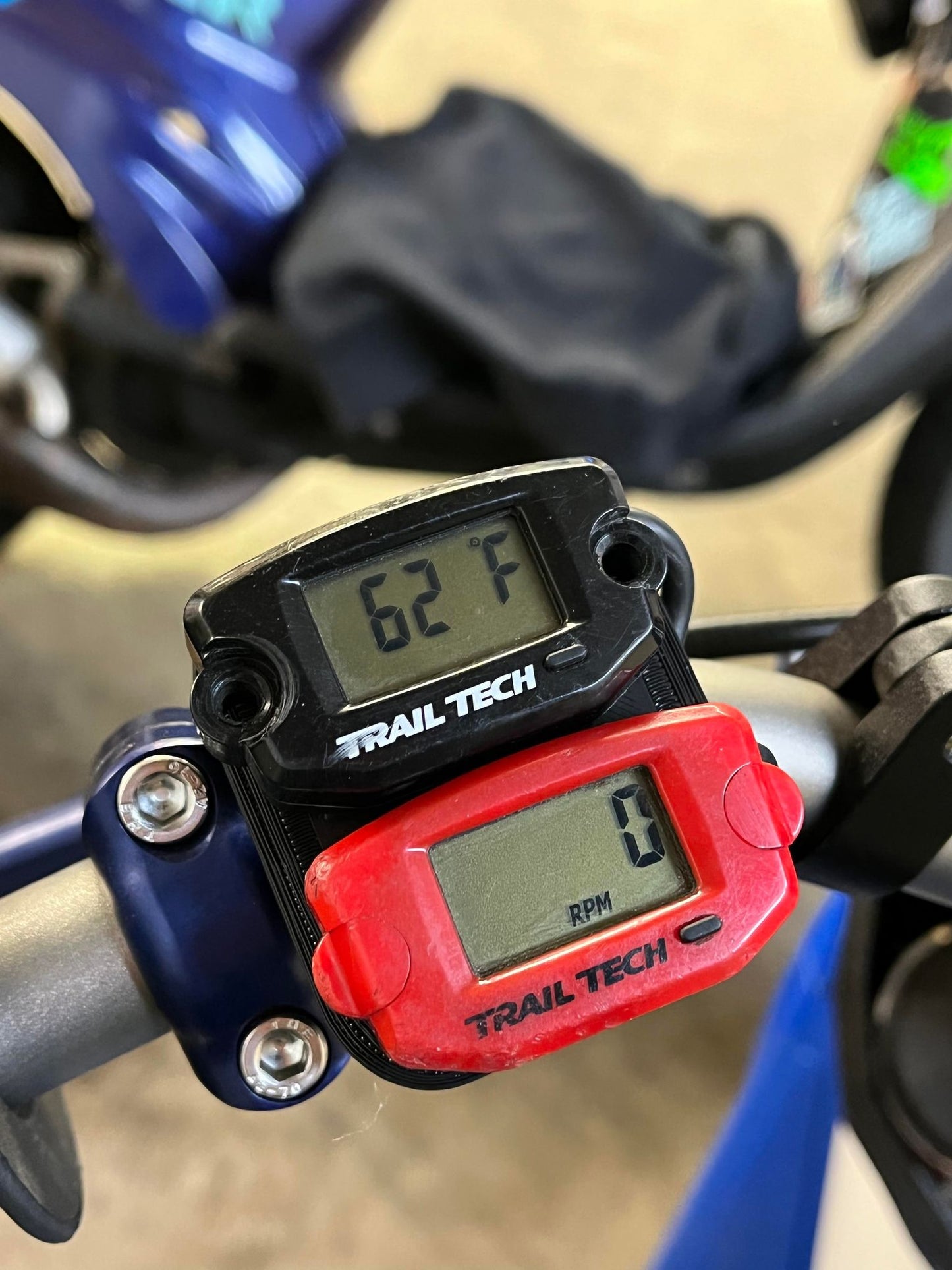 Gauge mount bracket - Howling Moto