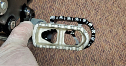 Surron LBX Foot Pegs (Collective) - Howling Moto