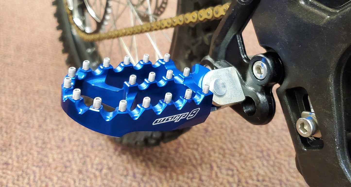 Surron LBX Foot Pegs (Collective) - Howling Moto