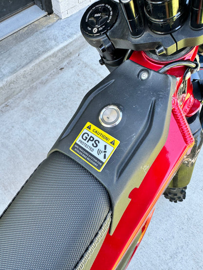 Anti Theft GPS Warning Sticker 3 Pack - Howling Moto