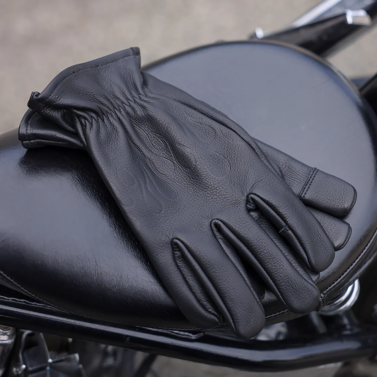 Black Roper Leather Gloves from THRASHIN SUPPLY CO., 3XL size, showing durable leather material and classic design.