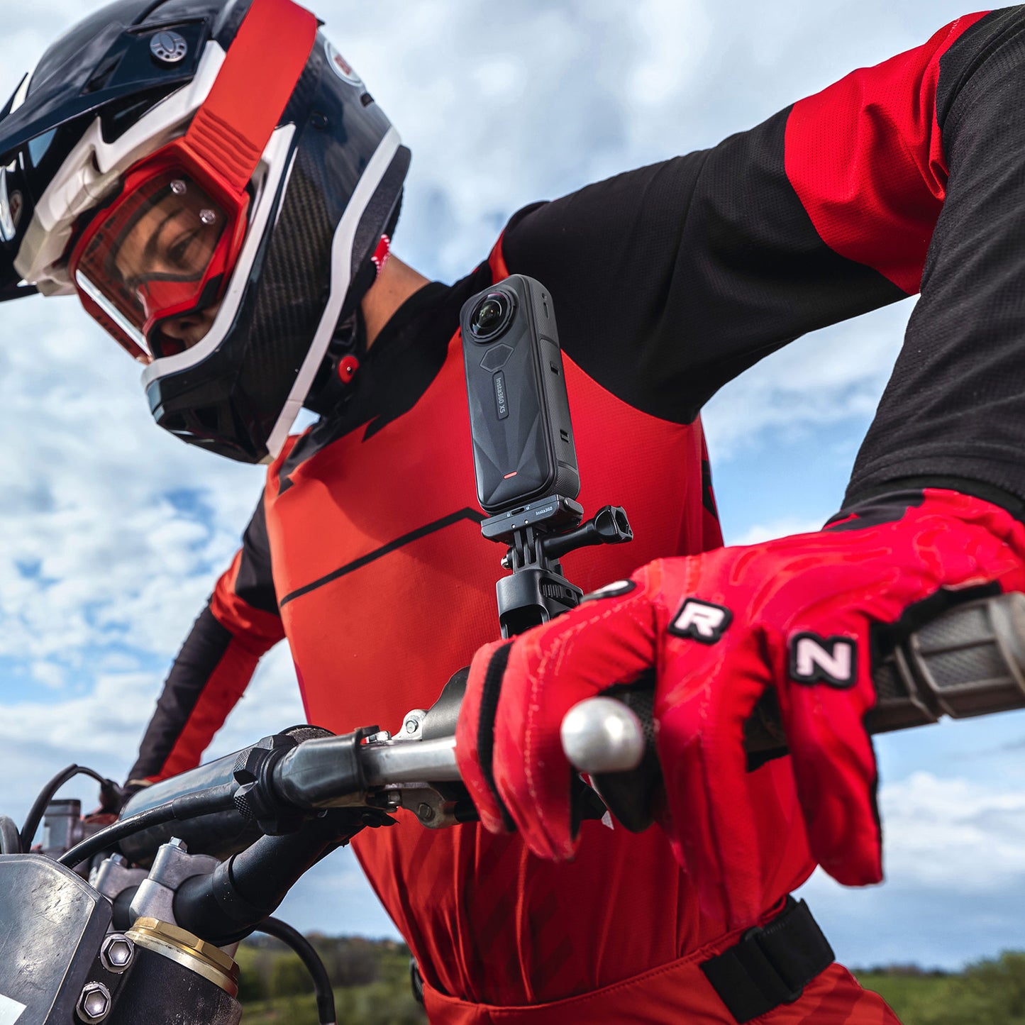 Insta360 X5 Motorcycle Bundle