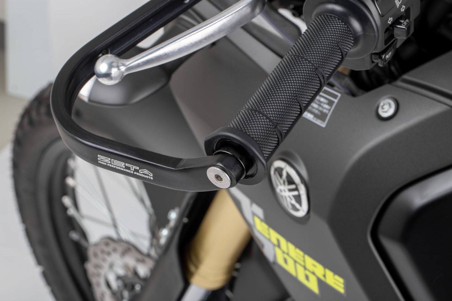 ZETA Adventure Armor Handguards for Yamaha motorcycle in black with protective design and brand logo, part ZE72-6041.
