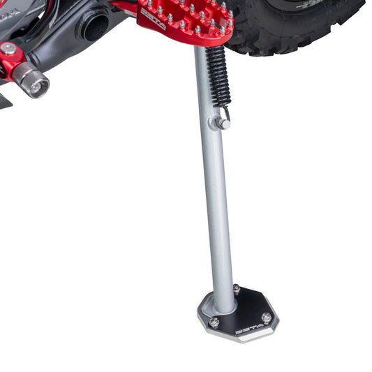ZETA ZE56-6050 side stand extender set for motorcycle stability, showing metal components and installation details.