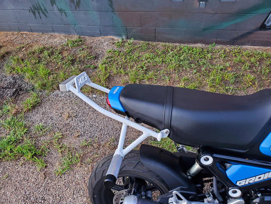 MK Stunts 22+ GROM 12 BAR - Howling Moto