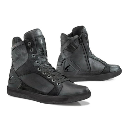 Forma Hyper Riding Shoe - Howling Moto